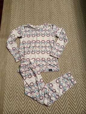 Patagonia Capilene baselayer girls 5T set